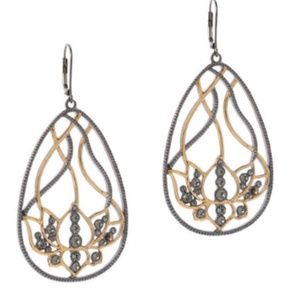 VT Luxe Open Work Lotus Flower Drop Earrings NWOT